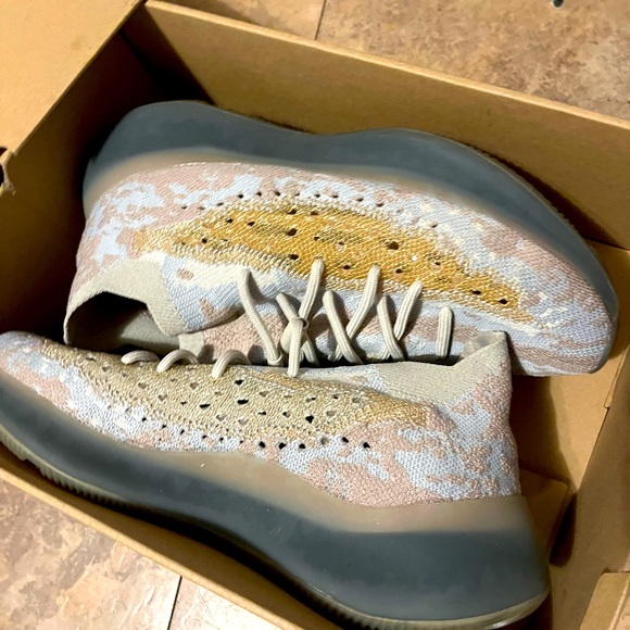 Yeezy Exclusive Boost 380 in Pepper - Picture 1 of 4